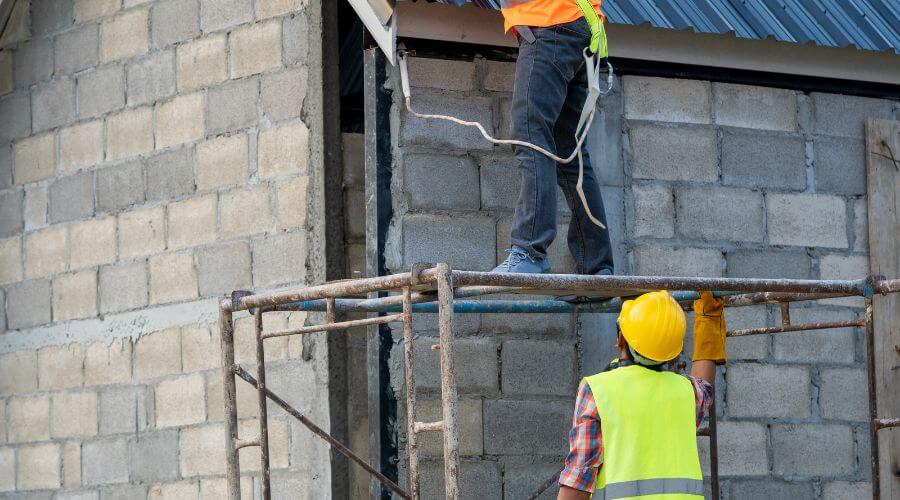 Expert Emergency Roof Repairs services in Fleming, OH